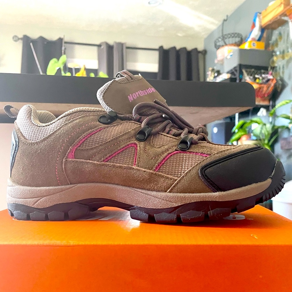 Northside, Trail shoe, size 7.5